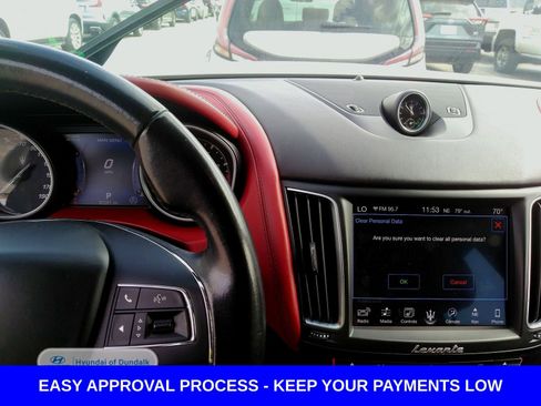 Used 2017 Maserati Levante image 17