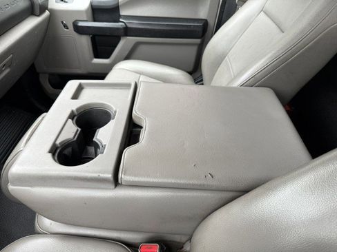 Used 2017 Ford F550 2WD Regular Cab Super Duty w/ Power Equipment Group image 25