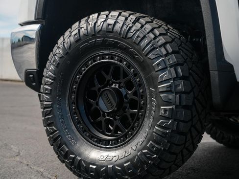 Used 2024 Chevrolet Silverado 2500 LTZ AWD/4WD image 8