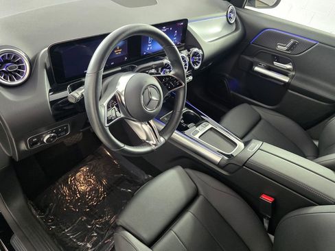 Certified 2025 Mercedes-Benz GLA 250 image 10