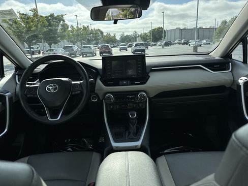Certified 2021 Toyota RAV4 XLE Premium FWD image 29