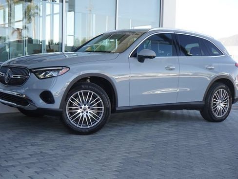 Used 2026 Mercedes-Benz GLC 300 image 4