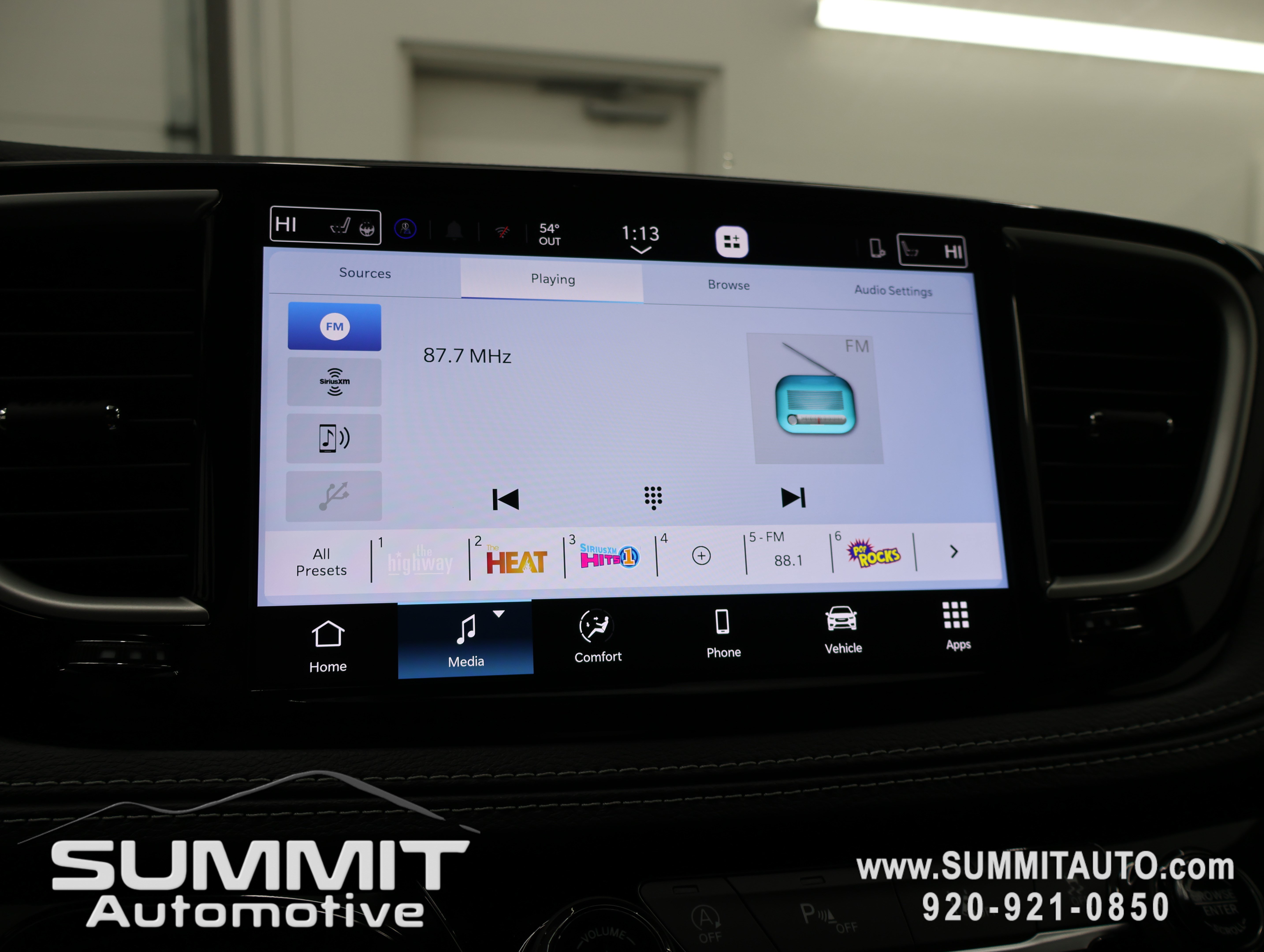 New 2027 Chrysler Pacifica Select AWD/4WD image 13