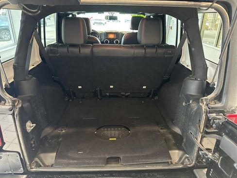 Used 2018 Jeep Wrangler Unlimited Sahara w/ Dual Top Group image 14