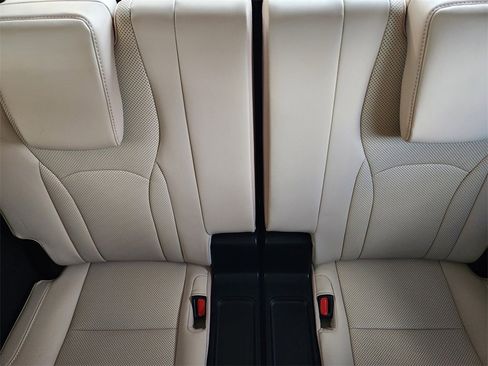 Used 2022 Lexus RX 350L Luxury image 28