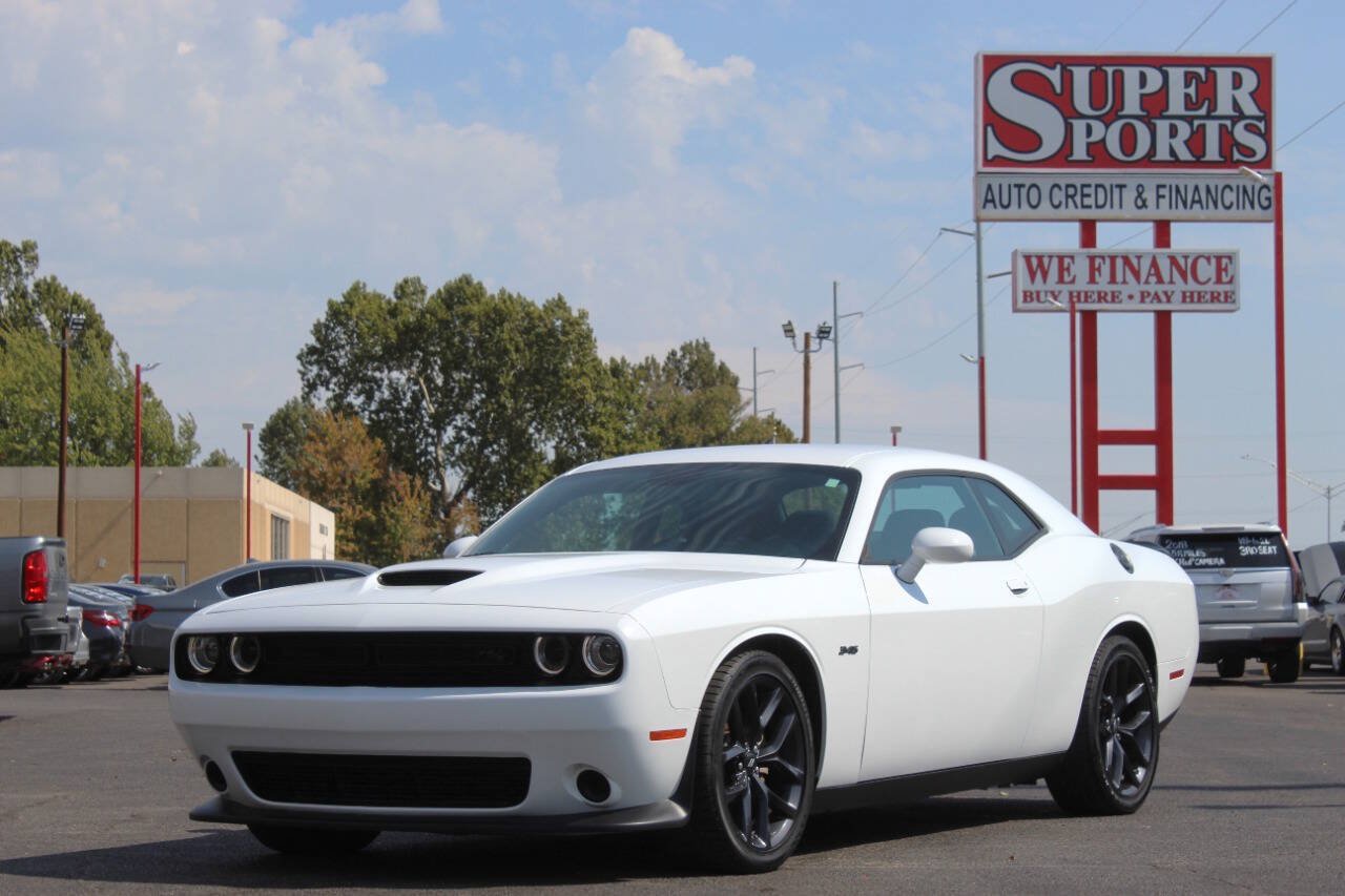 Used 2023 Dodge Challenger R/T w/ Blacktop Package RWD image 7