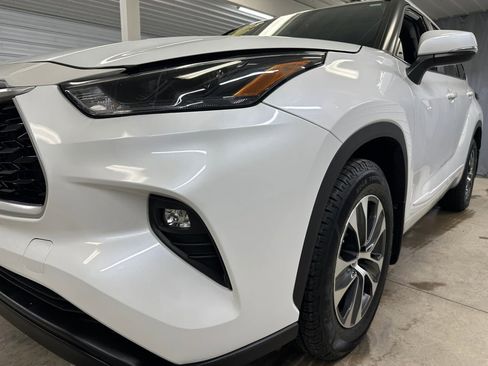 Used 2023 Toyota Highlander XLE image 36