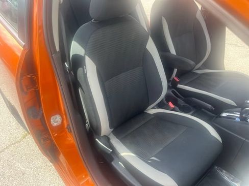 Used 2020 Nissan Versa SV FWD image 33