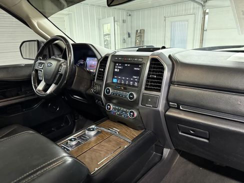 Used 2019 Ford Expedition Max Platinum image 39