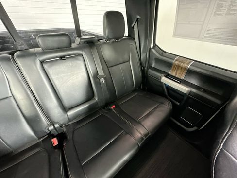 Used 2019 Ford F150 Lariat w/ Equipment Group 502A Luxury AWD/4WD image 14