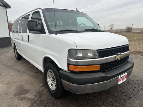 Used 2015 Chevrolet Express 3500 LT w/ LT Preferred Equipment Group image 7