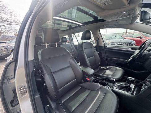 Used 2017 Volkswagen Golf Alltrack SE AWD/4WD image 23