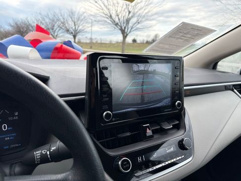 Used 2022 Toyota Corolla LE image 25