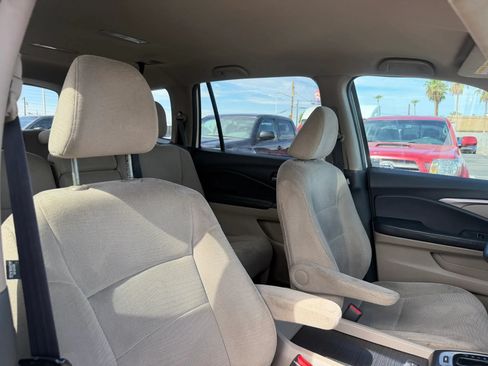 Used 2018 Honda Pilot EX image 32