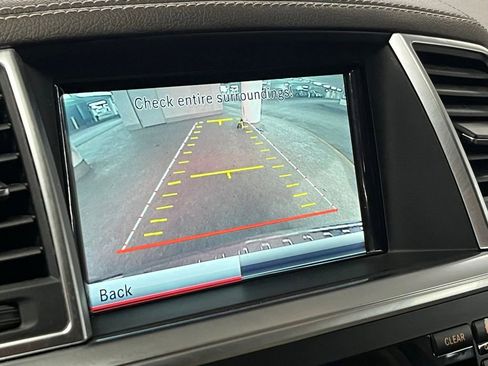 Used 2014 Mercedes-Benz GL 450 4MATIC image 28