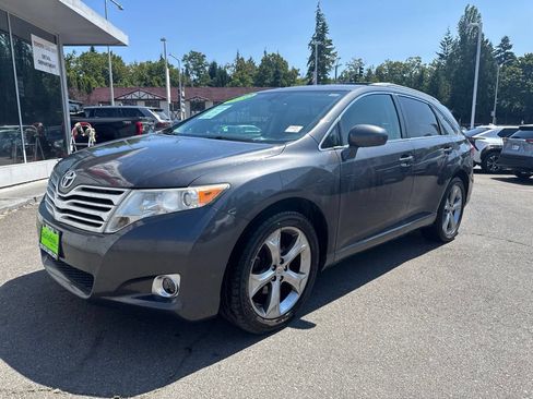 Used 2010 Toyota Venza AWD image 7