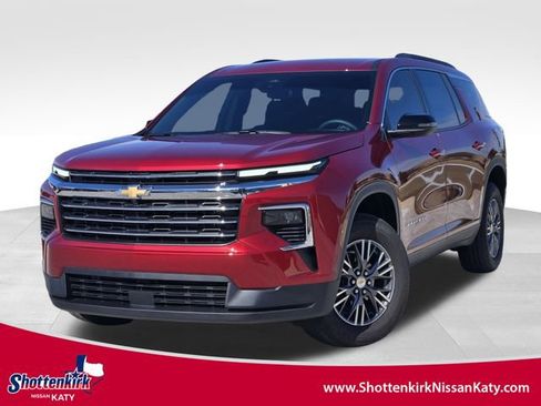 Used 2026 Chevrolet Traverse LT w/ LPO, Floor Liner Package image 1