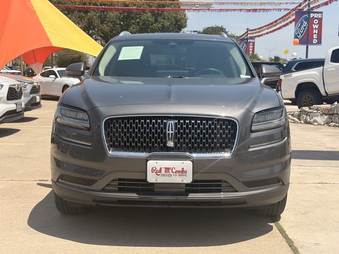 Used 2023 Lincoln Nautilus Reserve w/ Monochromatic Package FWD image 3