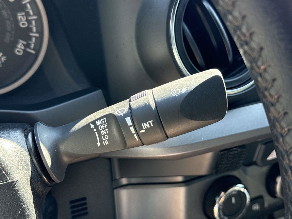 Used 2022 Toyota Tacoma TRD Sport AWD/4WD image 37