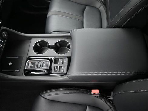 Used 2025 Honda Pilot EX-L image 32