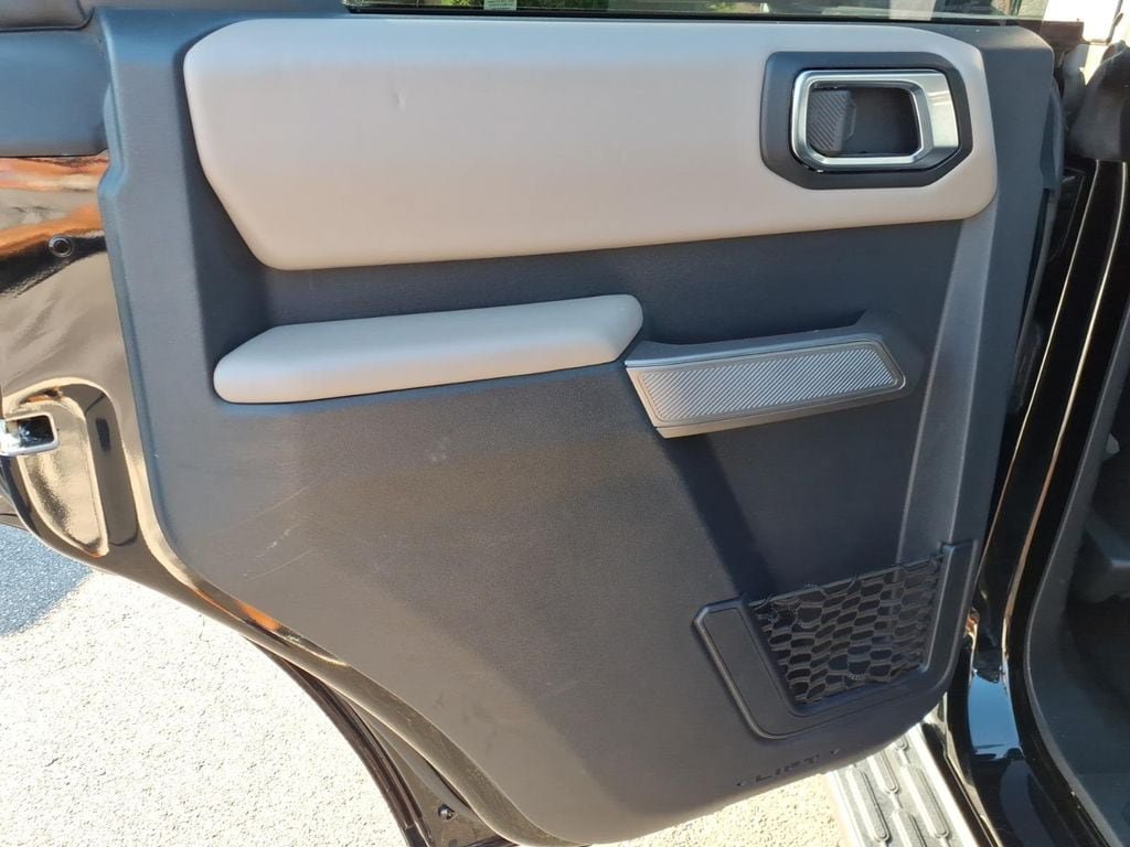 Used 2023 Ford Bronco Wildtrak AWD/4WD image 13