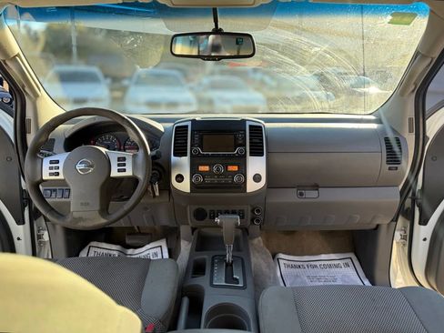 Used 2015 Nissan Frontier SV w/ SV Value Truck Package image 17