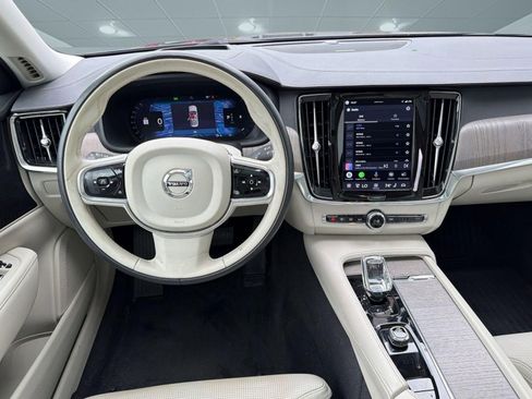 Certified 2023 Volvo S90 B6 Ultimate w/ Protection Package Premier AWD/4WD image 28