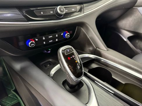 Used 2018 Buick Enclave Essence image 21