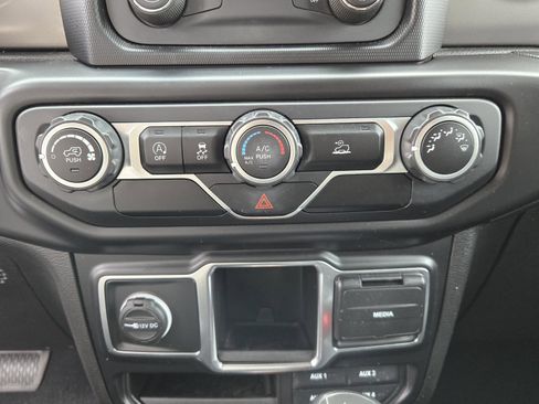 Certified 2021 Jeep Wrangler Unlimited Sport image 11