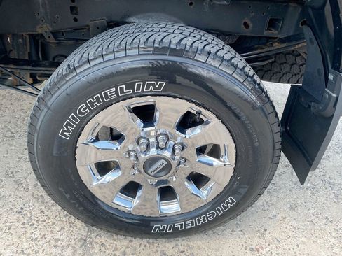Used 2017 Ford F250 Lariat w/ Lariat Ultimate Package AWD/4WD image 10