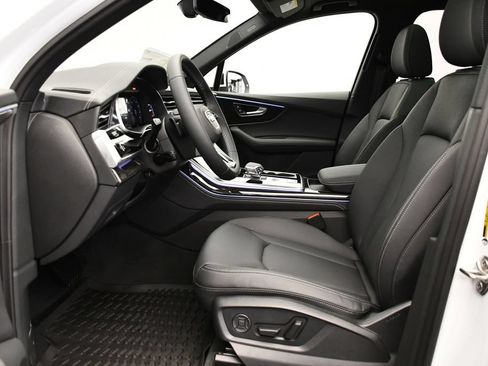 Used 2025 Audi Q7 3.0T Premium Plus w/ Premium Plus Package AWD/4WD image 37