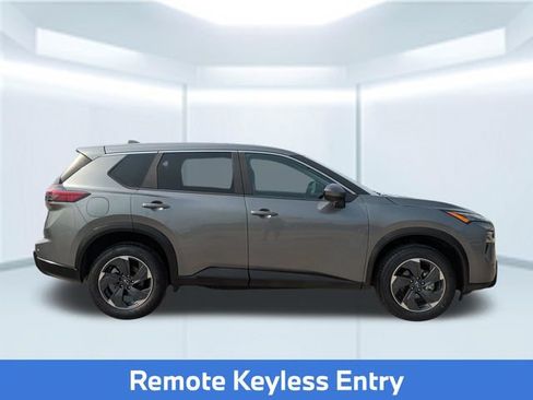 Used 2024 Nissan Rogue SV FWD image 8