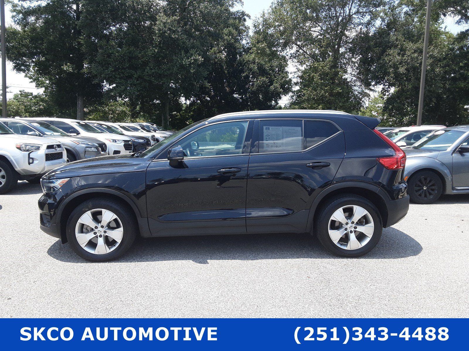 Used 2020 Volvo XC40 T5 Momentum AWD/4WD image 2