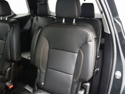 Used 2020 Chevrolet Traverse RS w/ LPO, Floor Liner Package image 23