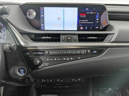 Used 2019 Lexus ES 300h w/ Premium Package FWD image 29