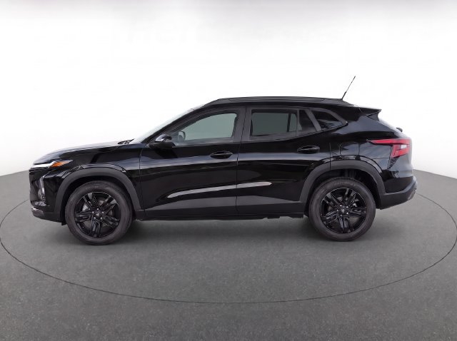 Used 2025 Chevrolet Trax ACTIV w/ Sunroof Package FWD image 6