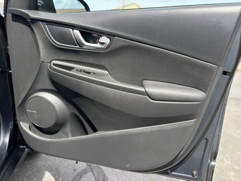 Used 2022 Hyundai Kona Limited image 20