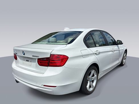 Used 2014 BMW 328i xDrive Sedan AWD/4WD image 3