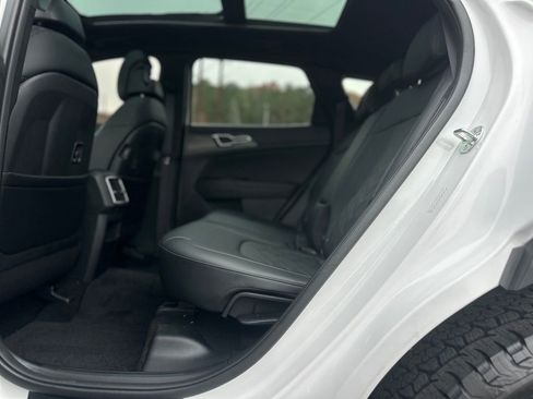 Used 2025 Kia Sportage X-Pro image 22