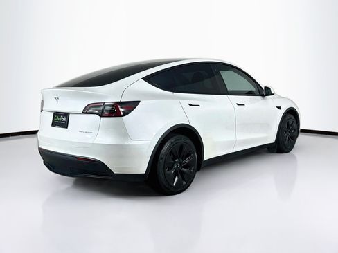 Used 2023 Tesla Model Y Long Range AWD/4WD image 9