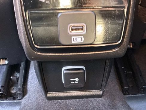 Certified 2023 Jeep Compass Limited w/ Sun and Sound Group AWD/4WD image 16