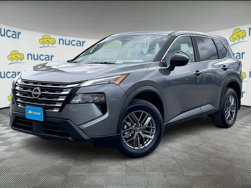 Used 2025 Nissan Rogue S image 3