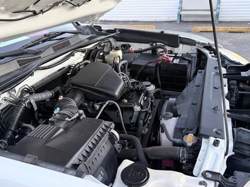 Used 2016 Toyota Tacoma SR w/ SR Convenience Package AWD/4WD image 40