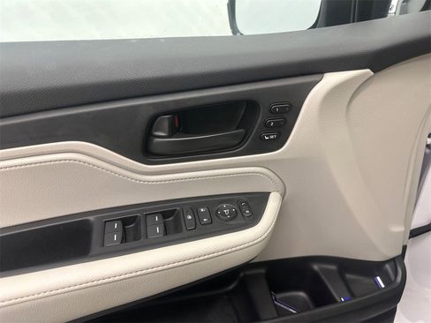 Used 2026 Honda Odyssey EX-L image 12