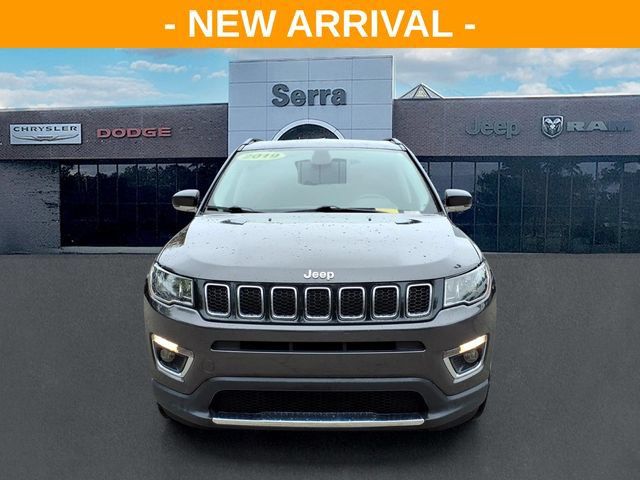 Used 2019 Jeep Compass Limited AWD/4WD image 2