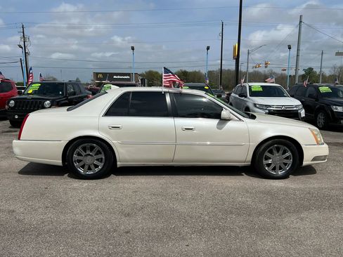 Used 2009 Cadillac DTS Performance image 5