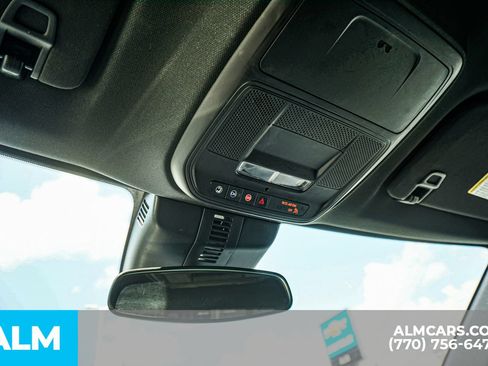 Used 2025 Chevrolet Traverse LT FWD image 63