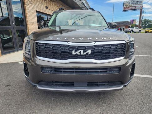 Used 2022 Kia Telluride EX image 9