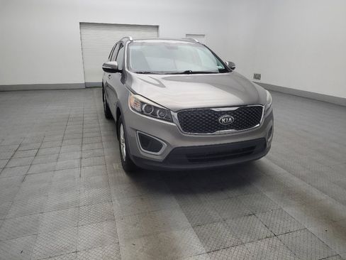 Used 2018 Kia Sorento FWD V6 w/ LX V6 Convenience Package image 13