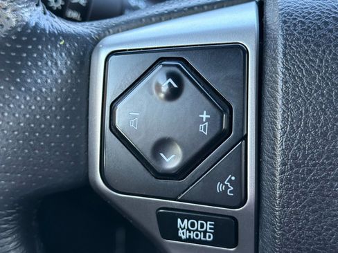 Certified 2024 Toyota 4Runner SR5 Premium image 30